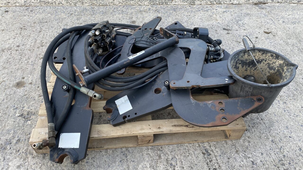 New Holland Quicke Subframe Loader Brackets RG Tractors